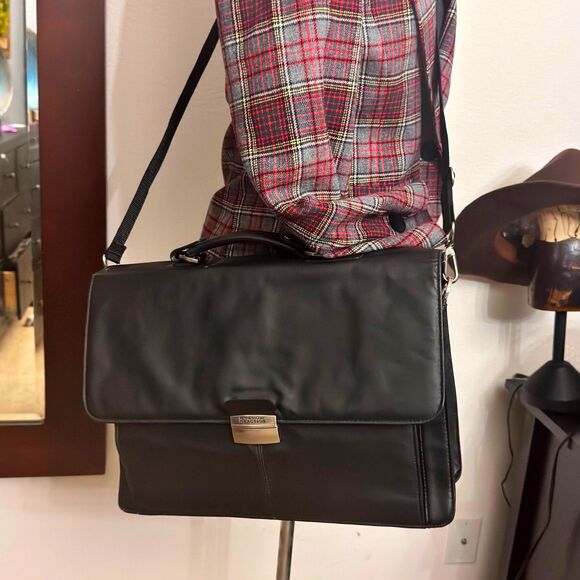 Kenneth Cole Reaction Genuine Leather Laptop Briefcase Messenger Bag Model 52965 - Picture 1 of 7